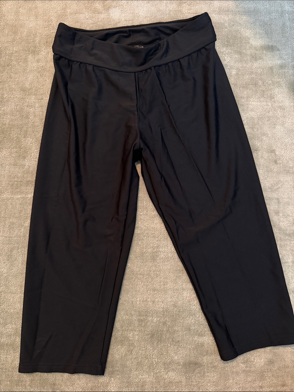 Black High-Waist Wide-Leg Crop Pants